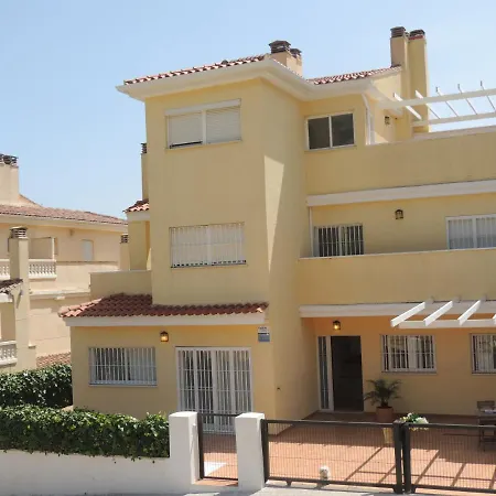 Vakantiehuis Acogedor Adosado Entre Mar Y Montana